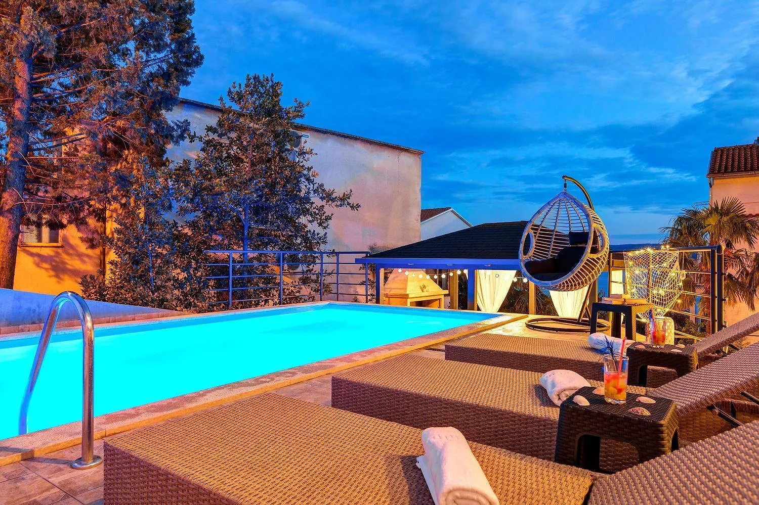 Modernes Apartment Nur 150 Meter Zum Strand Mit Pool, Jacuzzi, Meerblick, Billard Dramalj Croatia