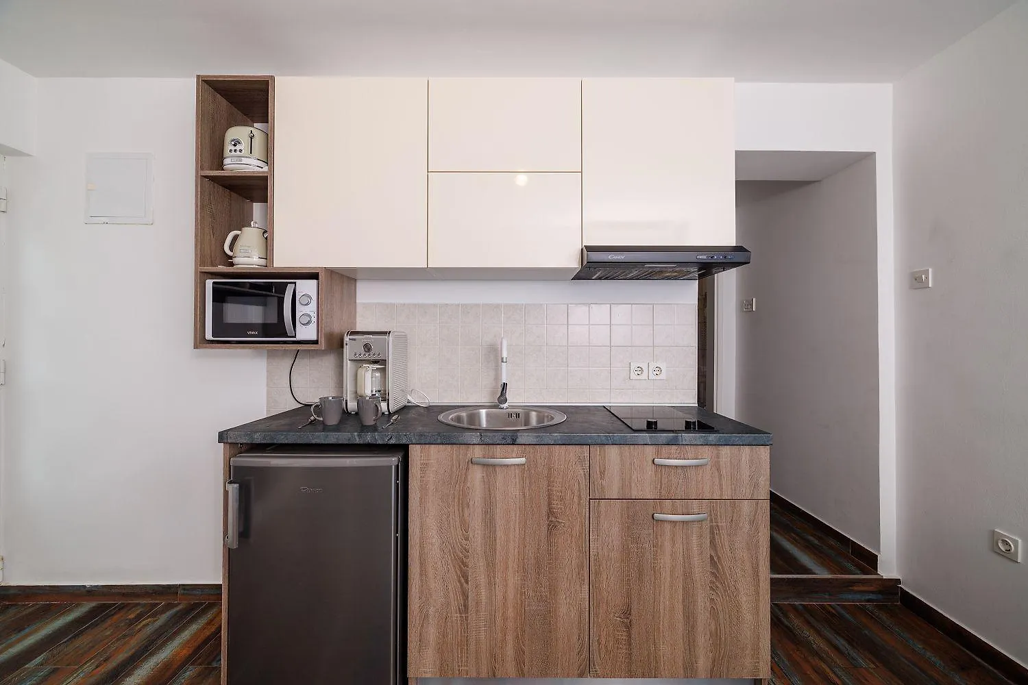 Modernes Apartment Nur 150 Meter Zum Strand Mit Pool, Jacuzzi, Meerblick, Billard Dramalj