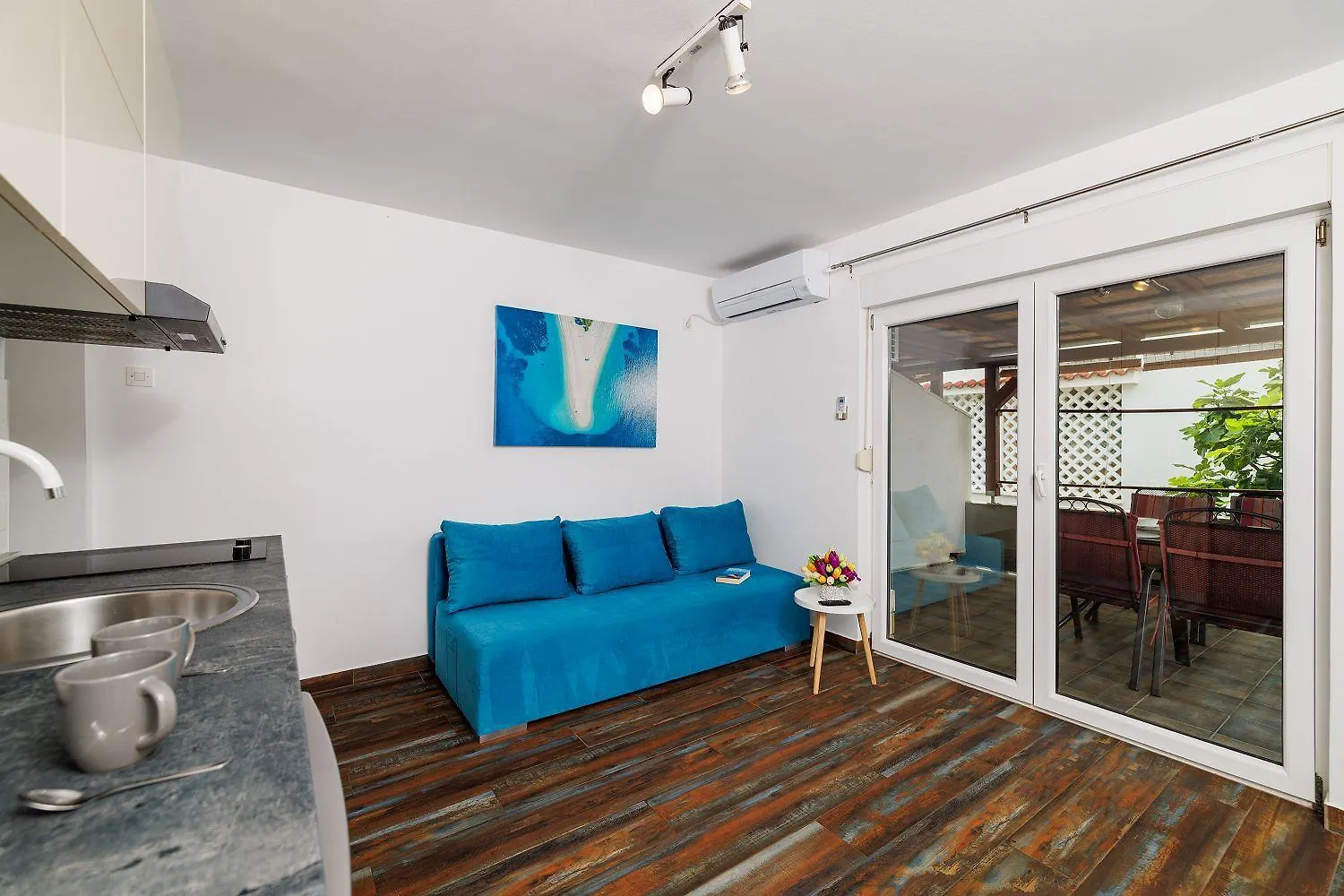 Modernes Apartment Nur 150 Meter Zum Strand Mit Pool, Jacuzzi, Meerblick, Billard Dramalj