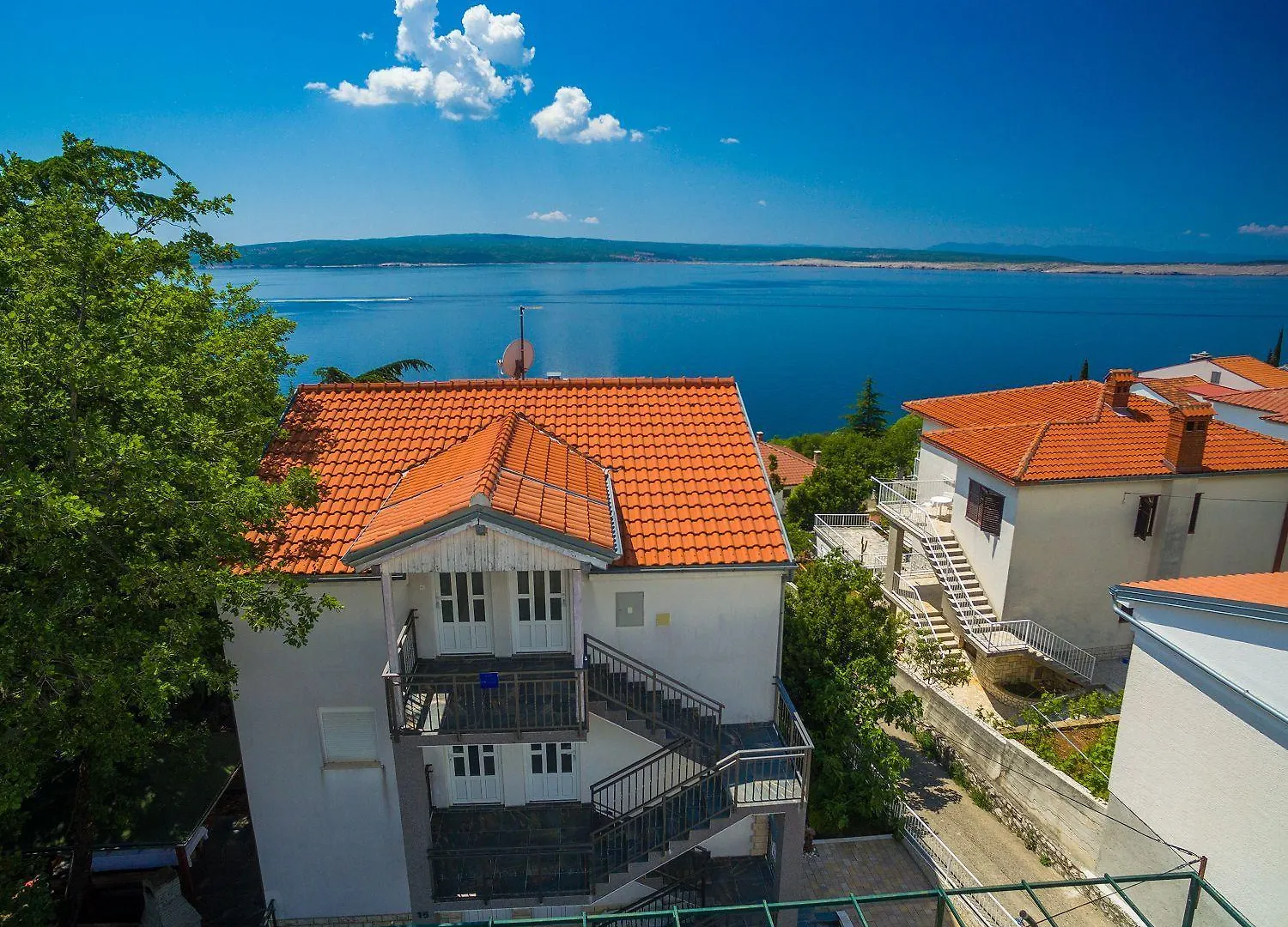 Modernes Apartment Nur 150 Meter Zum Strand Mit Pool, Jacuzzi, Meerblick, Billard Dramalj